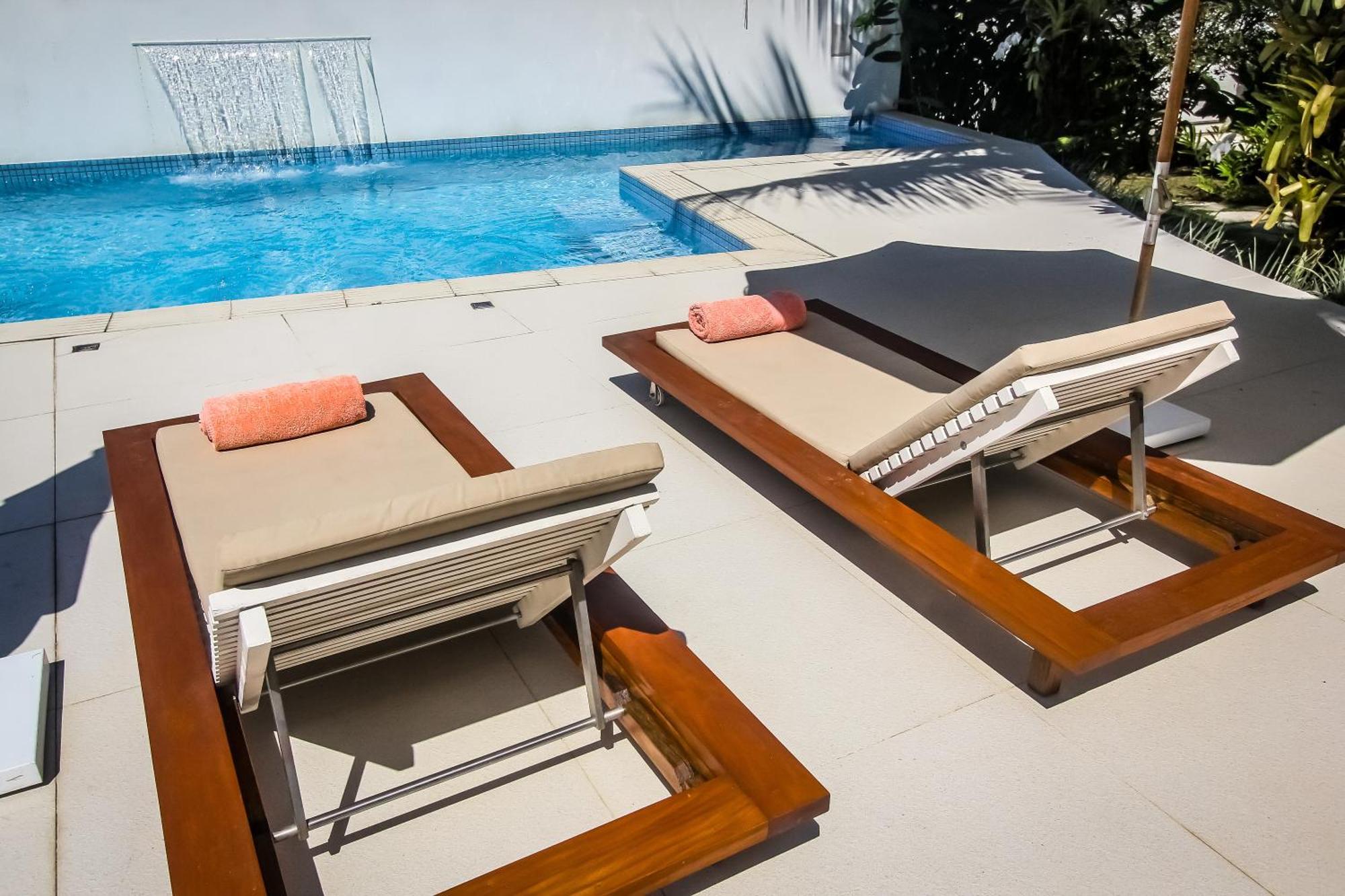 Tropical Contemporary Suites Парати Экстерьер фото