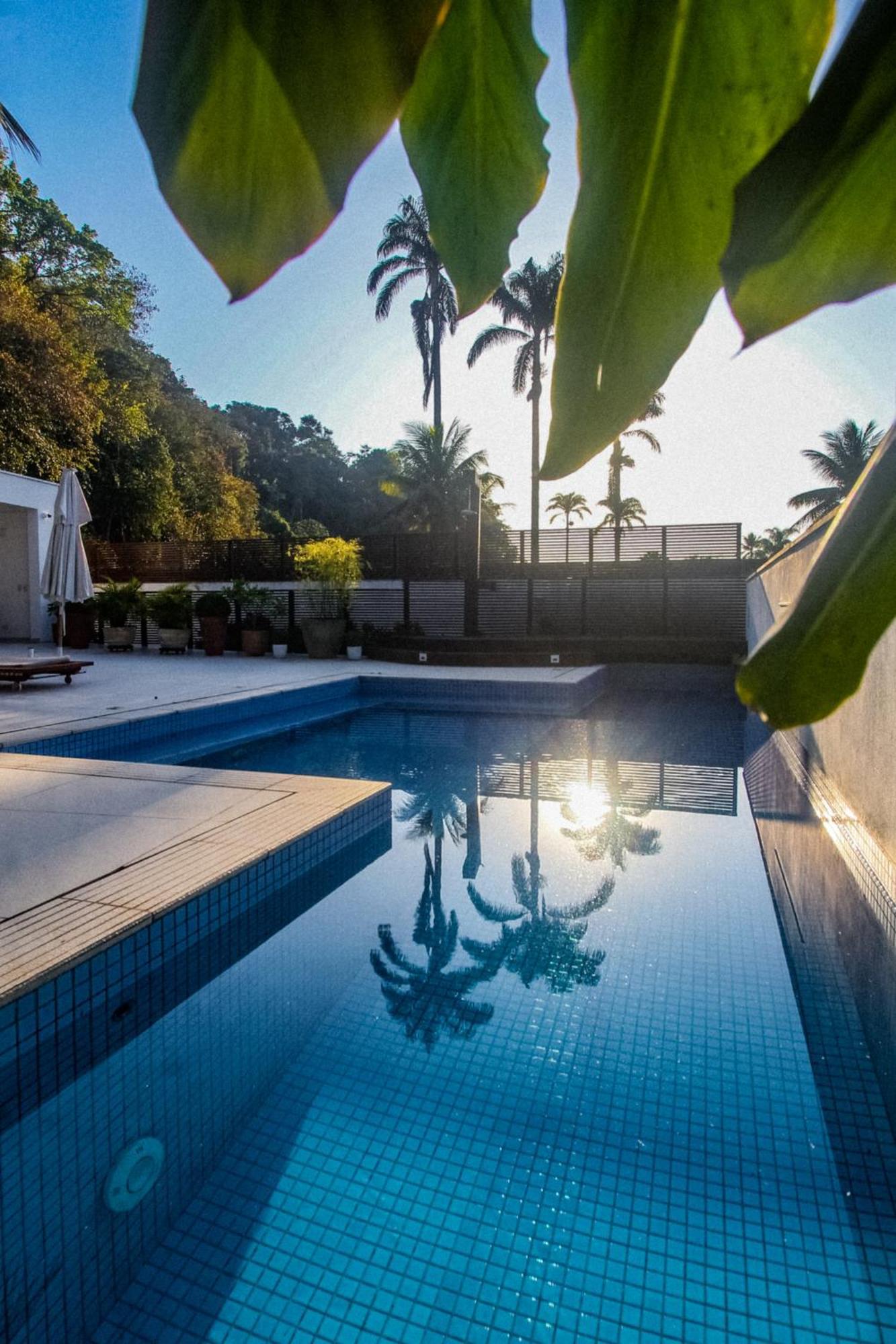 Tropical Contemporary Suites Парати Экстерьер фото